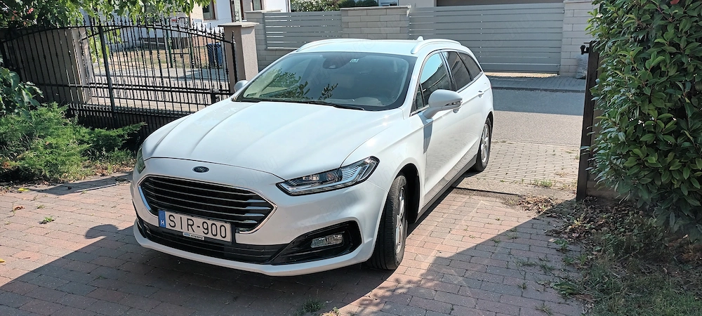Ford Mondeo 2,o Ecoblue kombi Business- vonóhoroggal - 83500km, friss vizsga