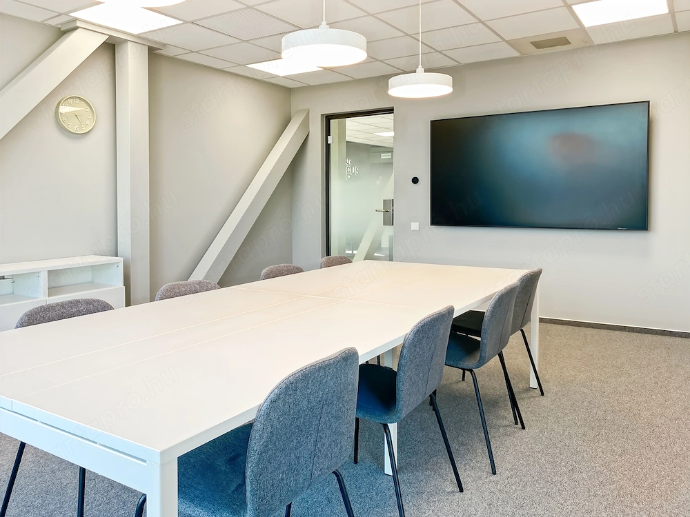 Teljes körű szolgáltatásokkal rendelkező, egylégterű irodák Önnek és csapatának Regus Macropolis
