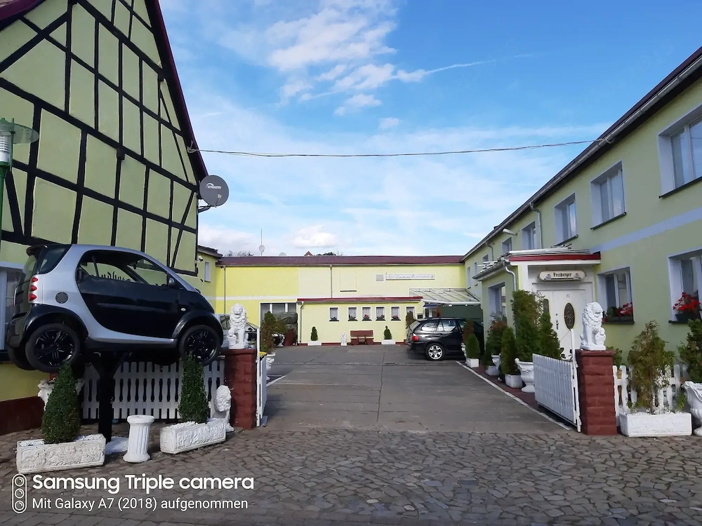 Magdeburg közelében (Németország, Sachsen-Anhalt) Landhotel Keresünk szakácsot vendéglátós, Partnert