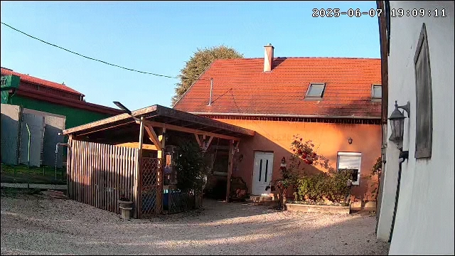 7700 Mohács Eszéki út 25.