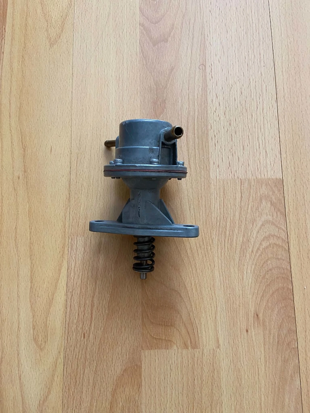 Régi mechanikus benzinszivattyú   üzemanyag-szivattyú   veterán alkatrész
