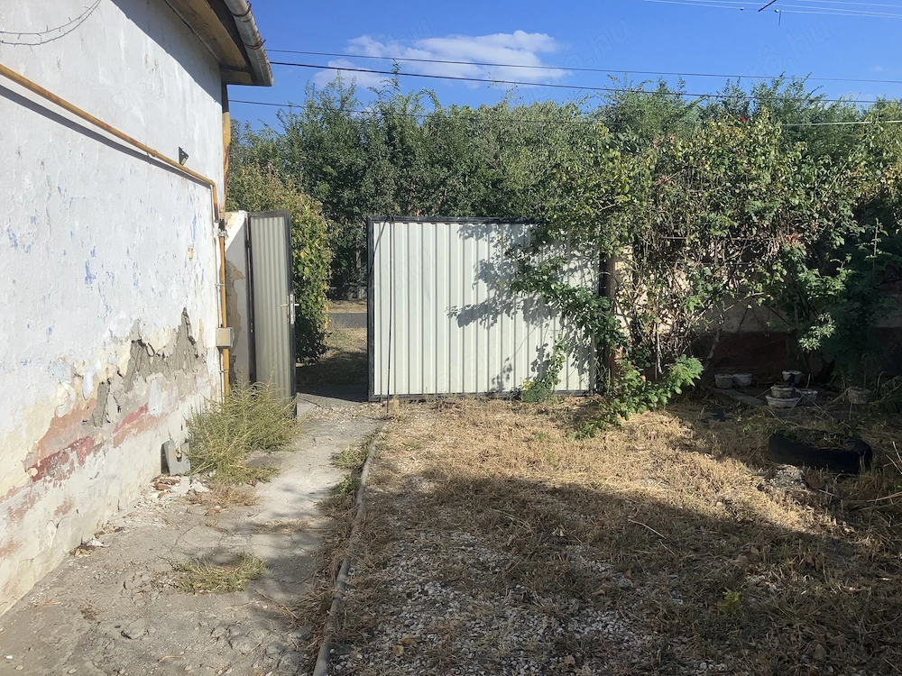 Eladó vas kapu szerkezet 