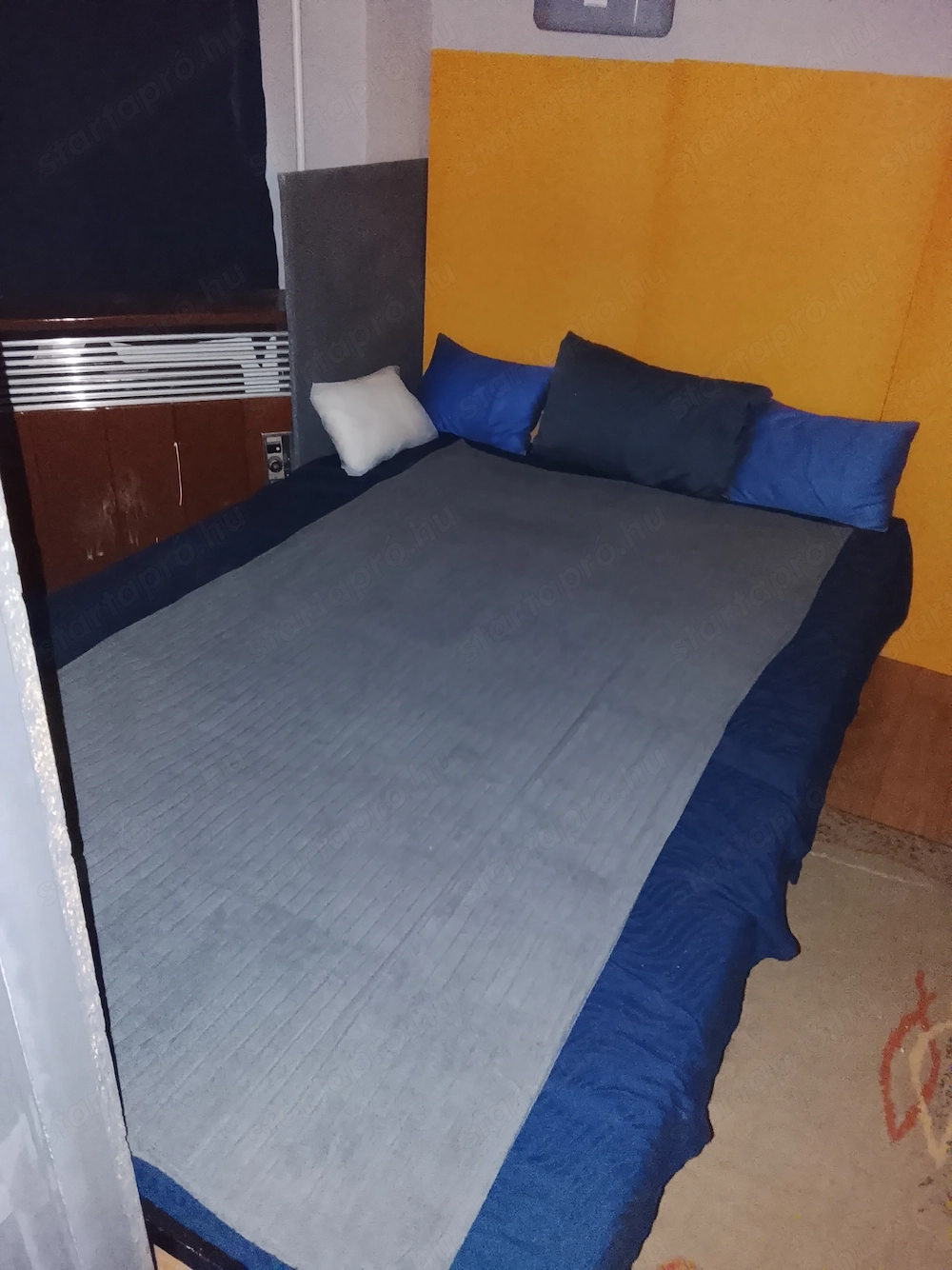 Passzív partner vár a glory hole-ban