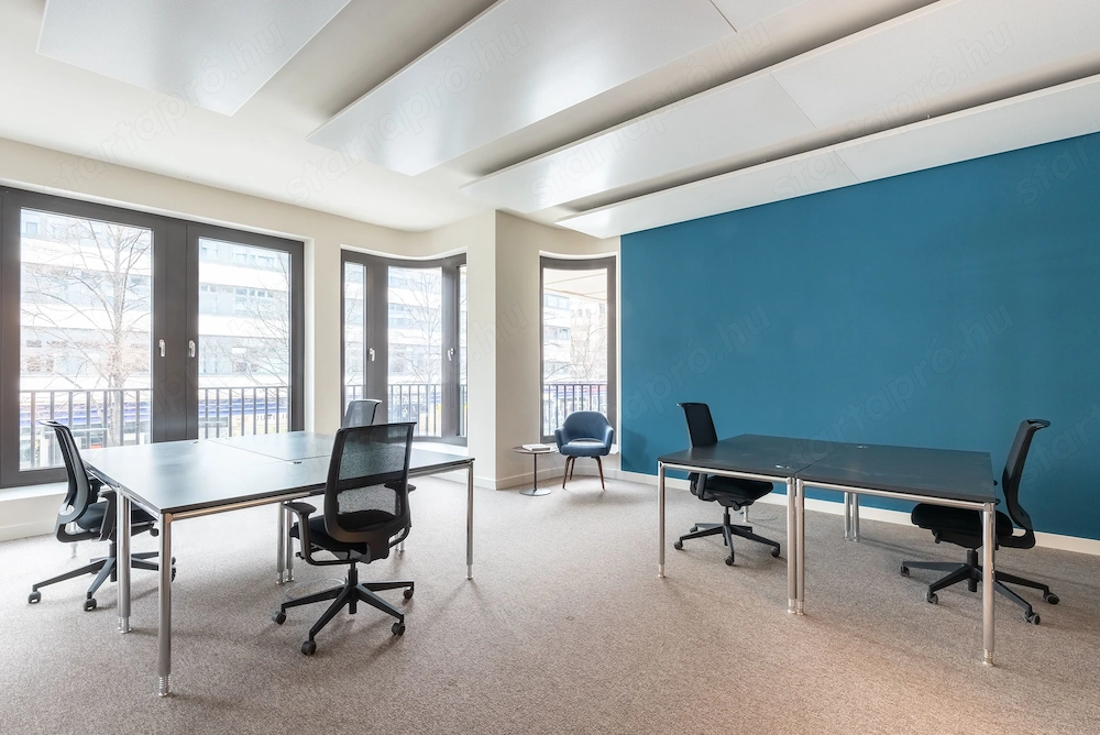 Privát iroda a Regus First Site központban 50 fős csapatnak 