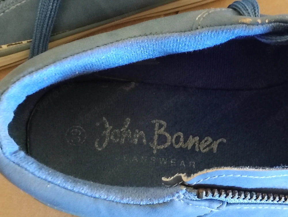 39  John Baner Jeanswear  női cipő 3000ft óbuda képeken jól látható állapotba eladó személyesen óbud