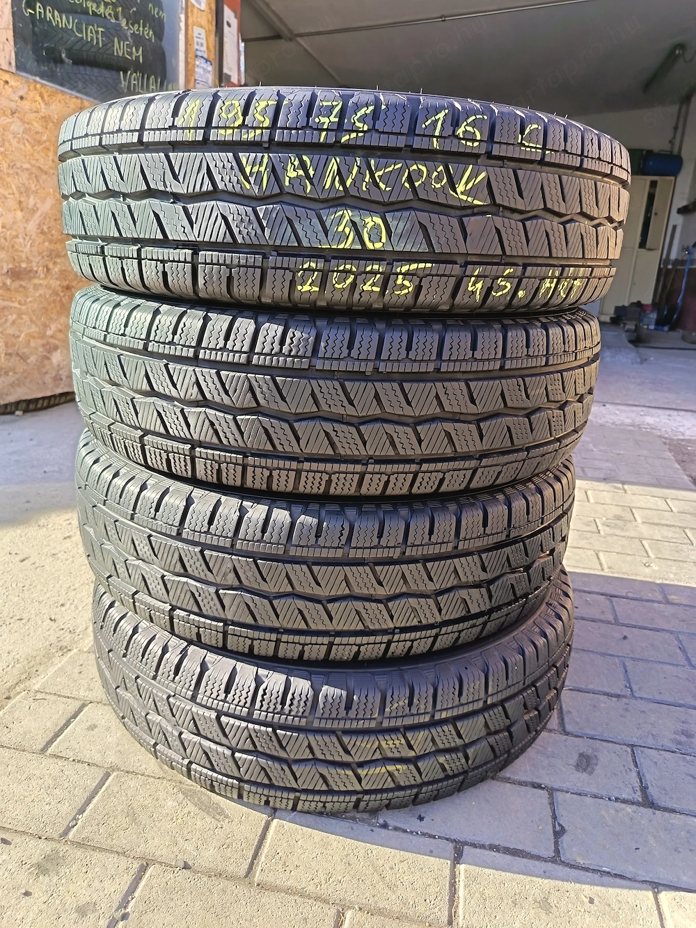 195 75R16C Hankook téli gumi (2025)