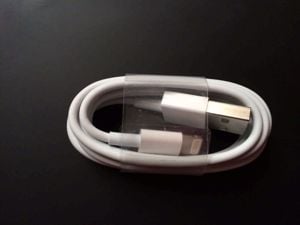 Apple Iphone 5 Iphone 5s gyári töltő gyári usb kábel