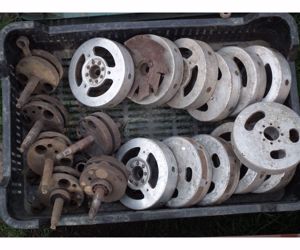 danúvia főtengely lendkerék gyujtórész sebváltó berugókar eladó csak egyben a többivel - kép 2