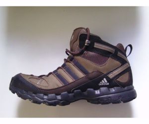 Adidas 42-es outedoor magas szárú túracipő eladó - kép 2