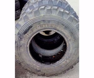 12.5 R20 használt Semperit Gigant ifa gumi mg pótkocsi gumi unimog gumi 335 80r20 335 80 R20 12.5r20 - kép 5