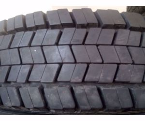  235/75 R17.5 használt húzó teherautógumik  235/75R17,5 235 75 17.5 - kép 2