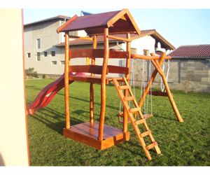 Akác fából készült játszóvár hintás csúszdás homokozós - kép 9