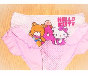 116 Újszerű Sanrio cuki Hello Kitty mintás fodros bikini alsó fürdőruha 