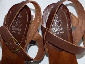 Zone barna bőr telitalpú fatalpú szandál 39 - kép 6
