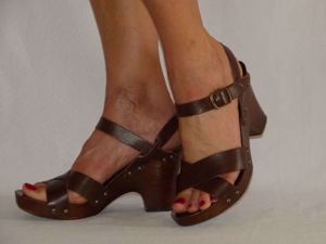 Zone barna bőr telitalpú fatalpú szandál 39 - kép 4