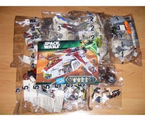 Lego komp. Star Wars 75021 Köztársasági Republic Gunship 1228db Lepin új - kép 4