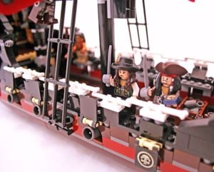 Lego komp. Karib Tenger Kalózai 4195 Anna királynő Bosszúja kalóz hajó 1207db Lepin új - kép 10