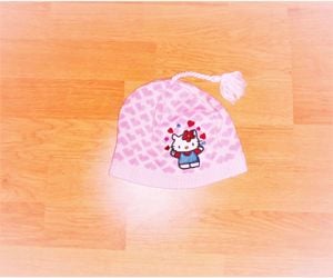  86/92 42/52 cm Cuki Sanrio Hello Kitty és szivecske mintás kötött sapi sapka