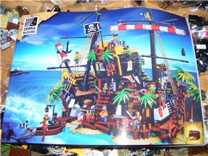 Lego komp. Ideas 21322 Barracuda öböl kalózai Kalóz sziget + hajó 2545db lepin új - kép 4