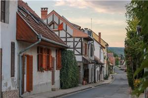 Nagymaros-Polgárváros-Királyi panoráma:- Dunára-Visegrádi Fellegvárra - kép 2