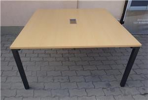 Steelcase tárgyalóasztal 140x140 cm, Steelcase asztal használt irodabútor - kép 1