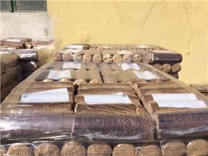 Fabrikett keményfából 100 % tölgy fűrészporból készült vastag henger fabrikett 10 kg zsák - kép 3