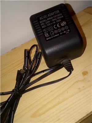 MW48-1201000U DC adapter 12V 1A működő