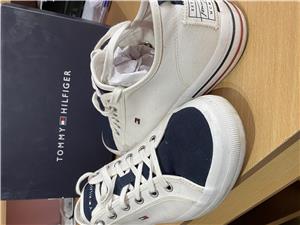 Tommy Hilfiger vászon cipő 42-es