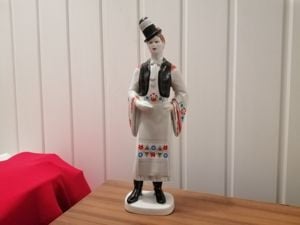 Eladó porcelánok Zsolnay és Hollóházi  - kép 10