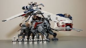 Lego komp. Star Wars 10195 at-ot lépegető szállító Republic Dropship 1760db Lepin új