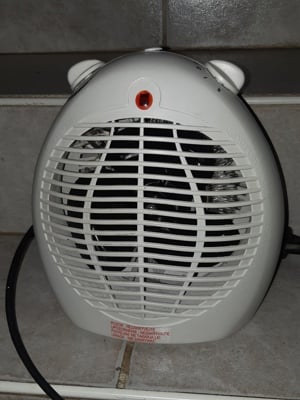 Tesco FH07 ventilátoros hősugárzó termosztátos