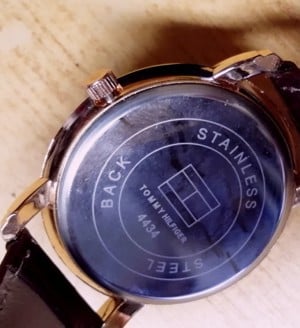 Tommy Hilfiger 4434 Watch Aranyozott tokban, krokodil mintás varrott bőr szíjjal - kép 6