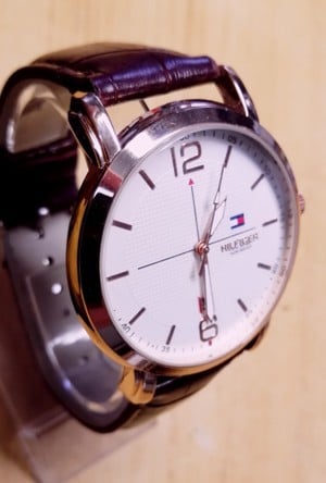 Tommy Hilfiger 4434 Watch Aranyozott tokban, krokodil mintás varrott bőr szíjjal - kép 5