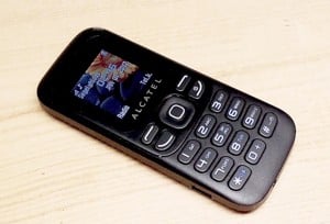 ALCATEL OT-232 Vodafone Mobiltelefon Black Edition, új állapot, eredeti dobozában - kép 4