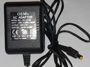 OEM DC adapter 12V / 1A működő