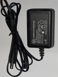 Leader DC adapter 15V / 1,2A működő