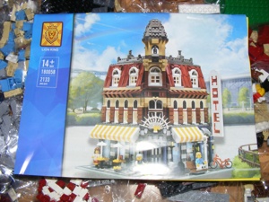 Lego komp. Creator 10182 Cafe Corner Moduláris ház 2056pcs LEPIN ÚJ - kép 8