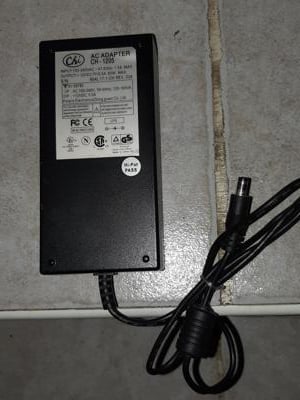 CHI CH-1205 DC adapter 12V 5A működő