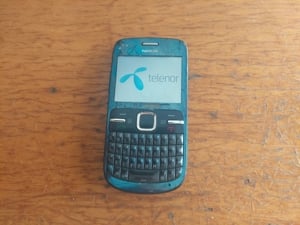 Nokia C3-00 telefon(telenor) - kép 2