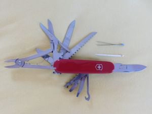 Victorinox Handyman piros 1.3773, 24 funkciós svájci zsebkés, új, nem használt eladó - kép 11