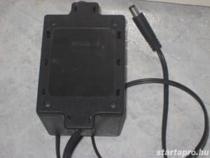 HP C2176A adapter 30V 400mA - kép 2