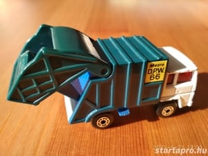 Matchbox kukás autó - kép 2