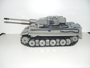 Lego 2. világháborús német Panzer VI Tiger Tigris tank 1776db +5 katona ÚJ - kép 9