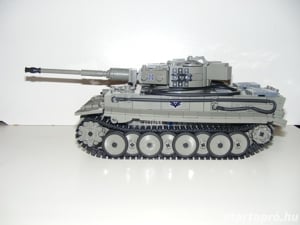 Lego 2. világháborús német Panzer VI Tiger Tigris tank 1776db +5 katona ÚJ - kép 2