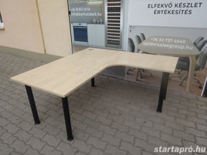 Steelcase sarokasztal 160x160 cm - minőségi használt irodabútor