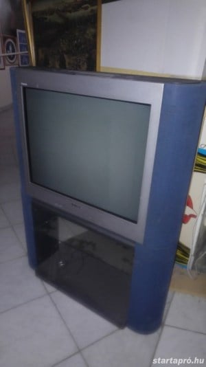 Sony Trinitron KV-29FC60K 75 centis TV állvánnyal