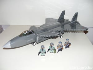 Lego SWAT Modern hadviselés J-20 Lopakodó harci vadászgép 780db ÚJ - kép 5