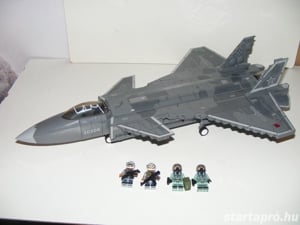 Lego SWAT Modern hadviselés J-20 Lopakodó harci vadászgép 780db ÚJ - kép 4