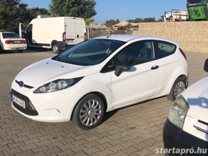 Ford Fiesta 1.4 TDCi 2011-es, 2 személyes kisteher, szép állapotban eladó