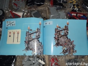 Lego komp. Technic 42043 Mercedes Arocs 2793db kamion teherautó + motor Lepin ÚJ - kép 14